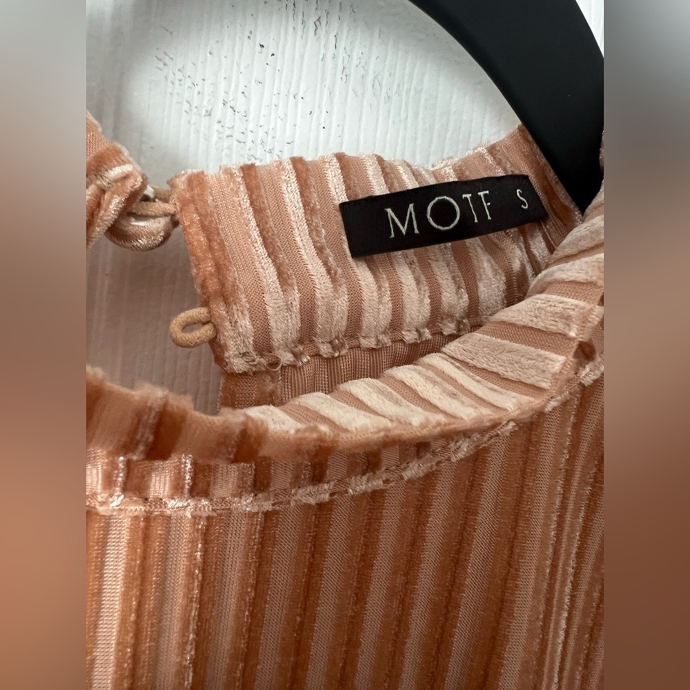 MOTF Tan Ribbed Blouse - Picture 2 of 2
